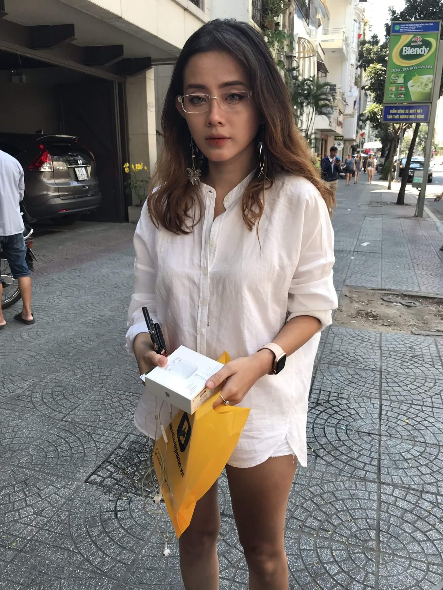 Tai nghe Apple AirPods 2 Hộp Sạc Có Dây Cũ 99%