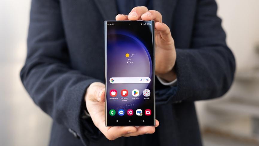 m&agrave;n h&igrave;nh cong tr&ecirc;n Samsung S23 Ultra