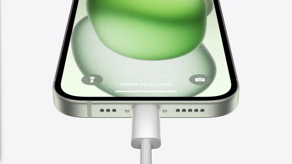 sạc tr&ecirc;n iphone 15