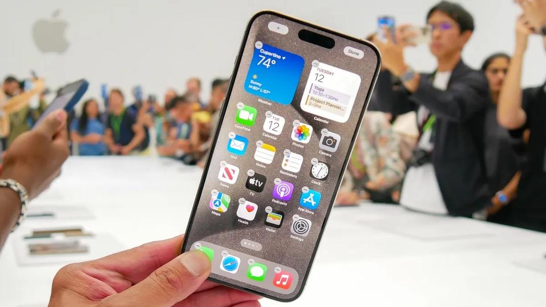 m&agrave;n h&igrave;nh iphone 15 pro