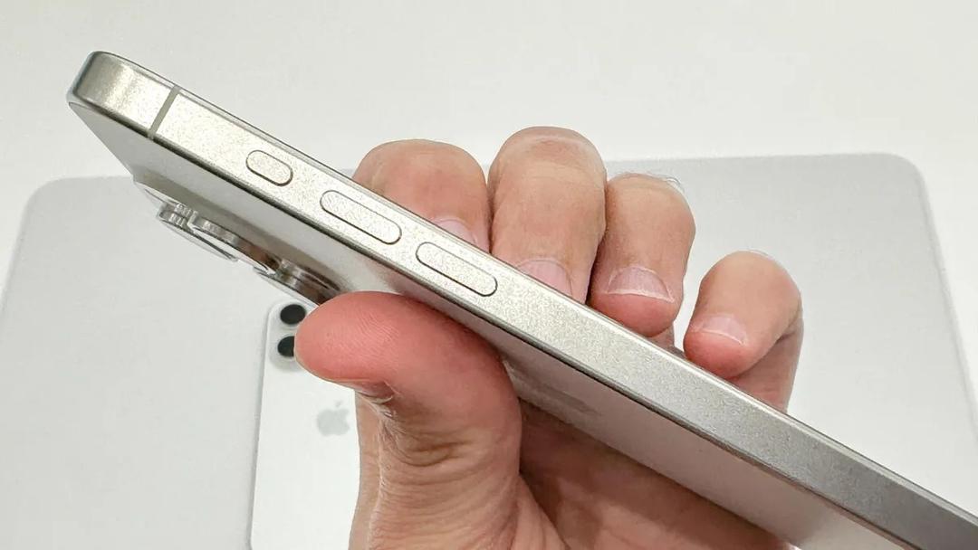 khung viền iphone 15 pro max