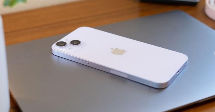 ngoại h&igrave;nh iphone 14 plus cũ