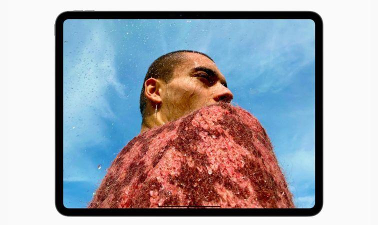 camera trước đặt ngang tr&ecirc;n ipad pro m4