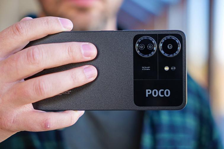 Camera tr&ecirc;n Xiaomi poco c65
