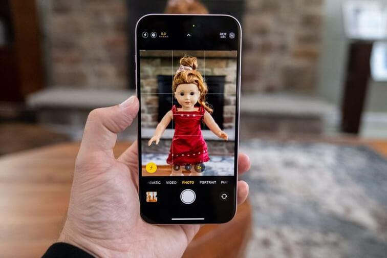 camera tr&ecirc;n iphone 15 plus