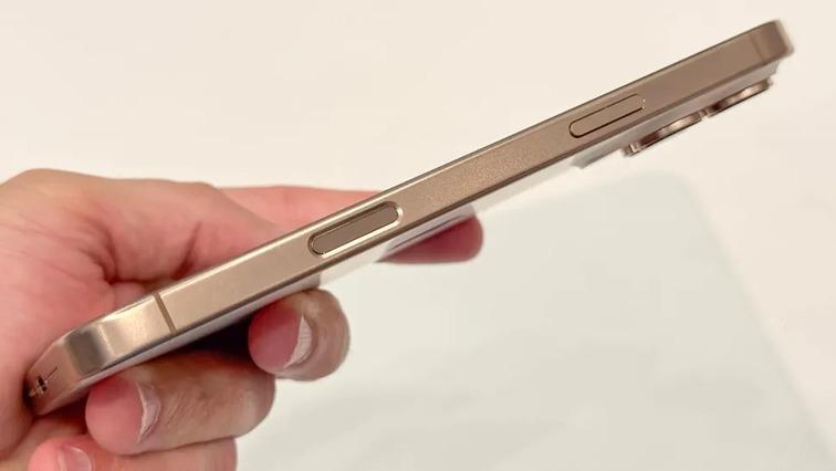 n&uacute;t điều khiển camera iphone 16 pro max