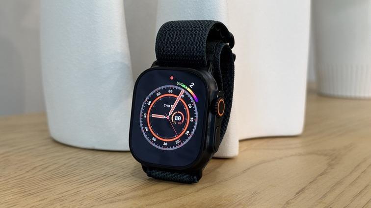 m&agrave;n h&igrave;nh apple watch ultra 2 titan