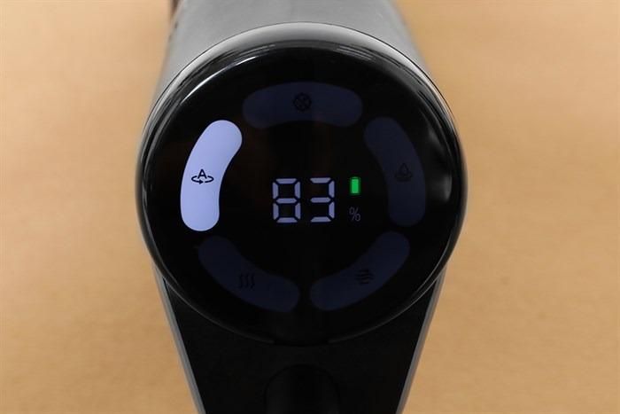 M&agrave;n h&igrave;nh OLED hiển thị trực quan
