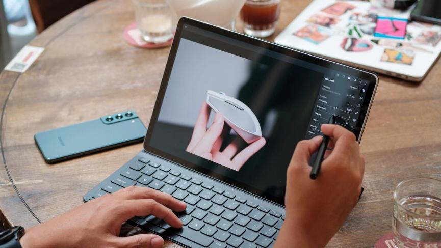 Bút S pen trên Galaxy Tab S8