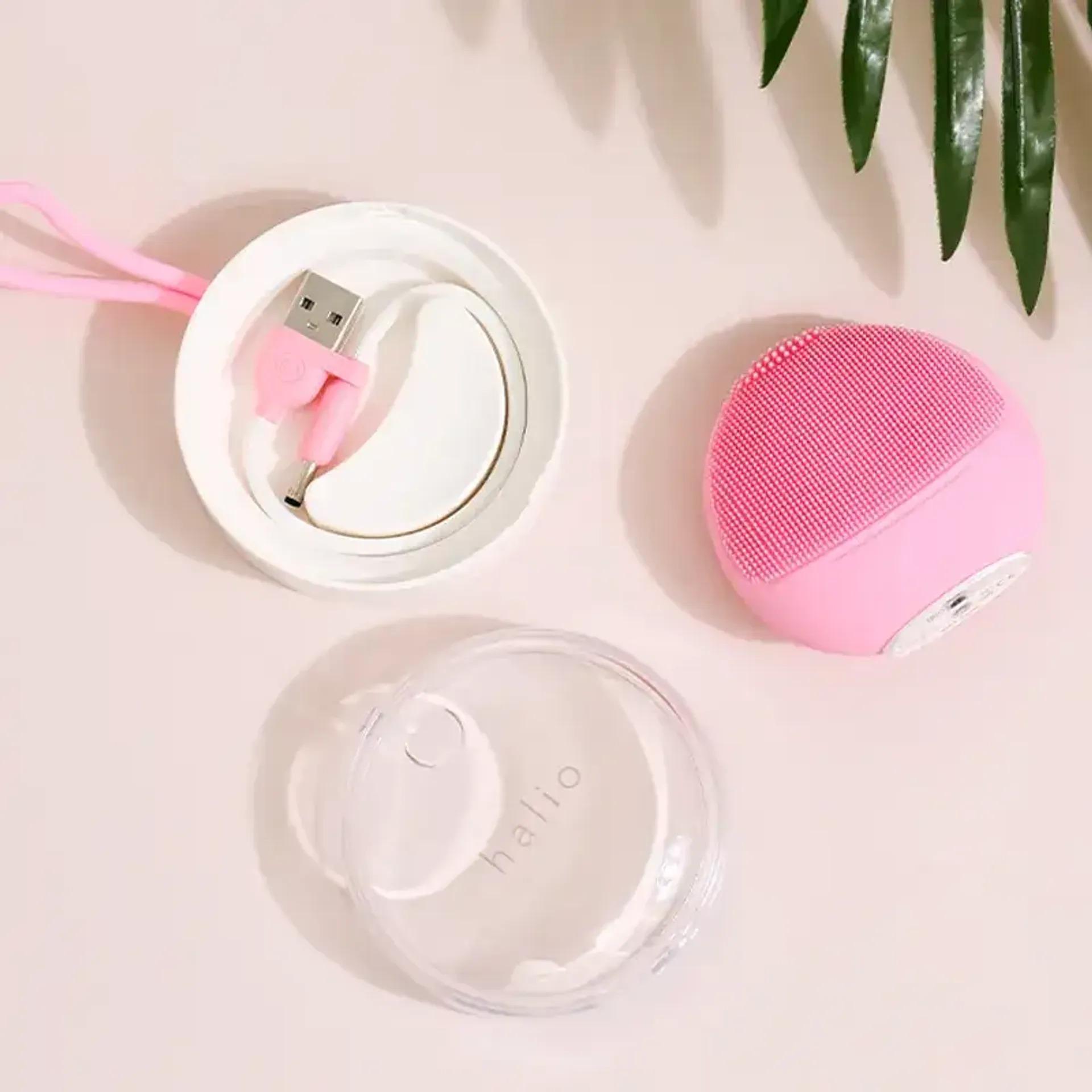 Máy rửa mặt Halio Sensitive Facial Cleansing & Massaging Chính Hãng