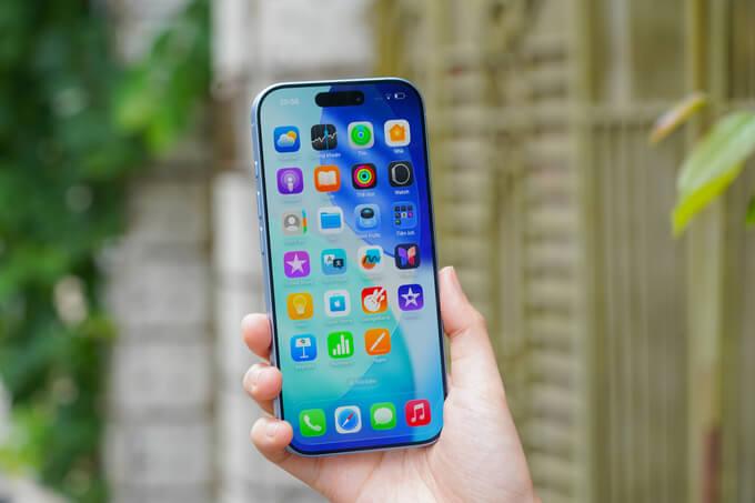 Hiệu năng mạnh mẽ, không thua kém hàng mới